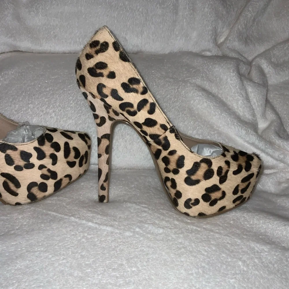 STEVE MADDEN Leopard Print ULTRA-HIGH Heels-GORGEOUS! - Picture 3 of 14
